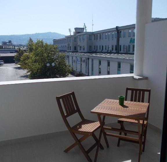 اتاق استاندارد با بالکن, Rooms Vodisek Depandansa Capodistria Boutique Hotela