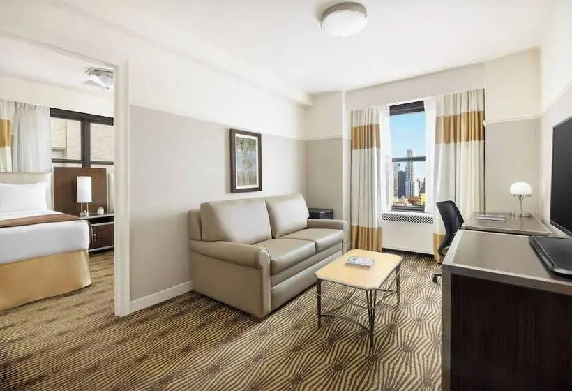 Perhesviitti, The New Yorker Hotel by Lotte Hotels