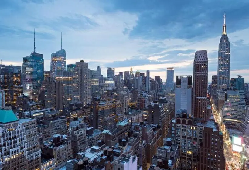 Standard-huone Näkymä, The New Yorker Hotel by Lotte Hotels