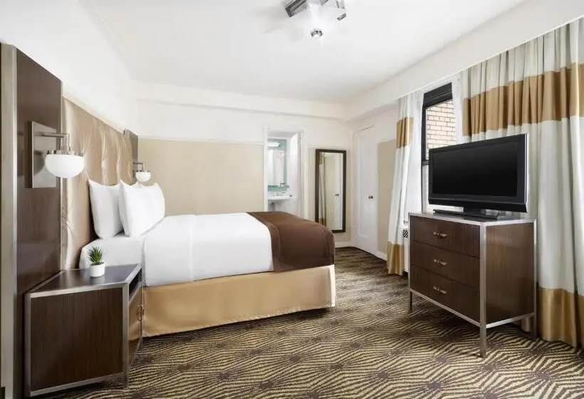 Standard-huone Näkymä, The New Yorker Hotel by Lotte Hotels
