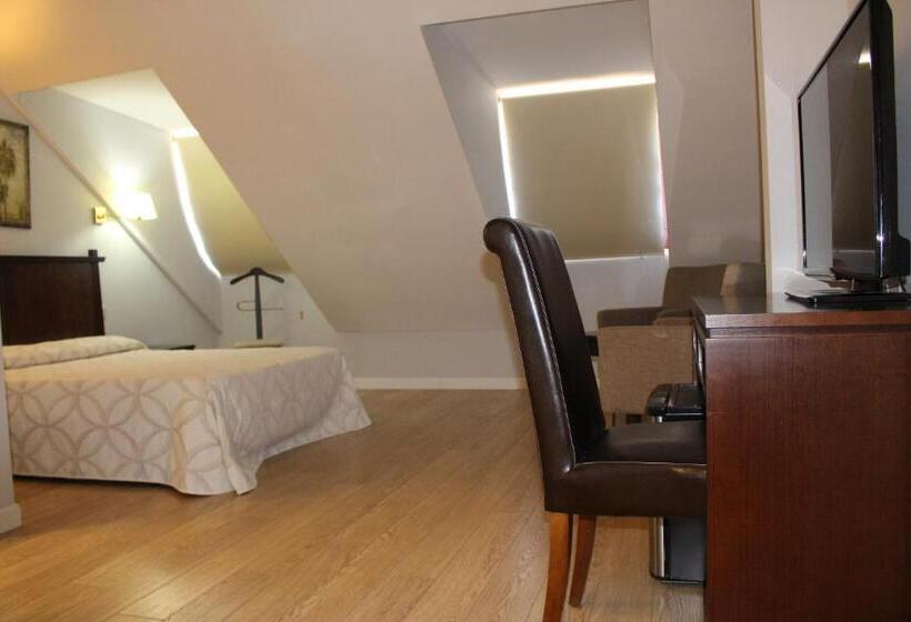 Люкс, Apartahotel Villa De Parla