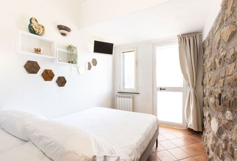 基本间, Casale Antonietta