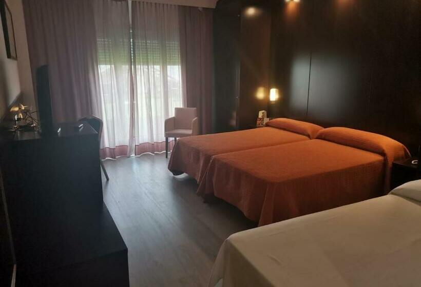 스탠다드 트리플 룸, Acosta Centro