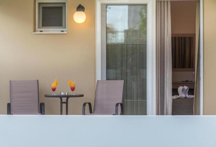 חדר סופריור לארבעה, Agrelli Hotel & Suites