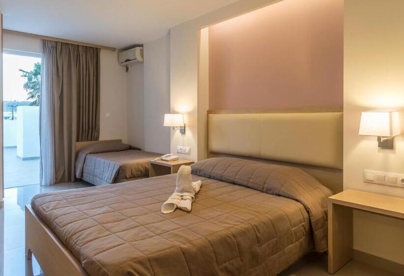 סטודיו סופריור, Agrelli Hotel & Suites