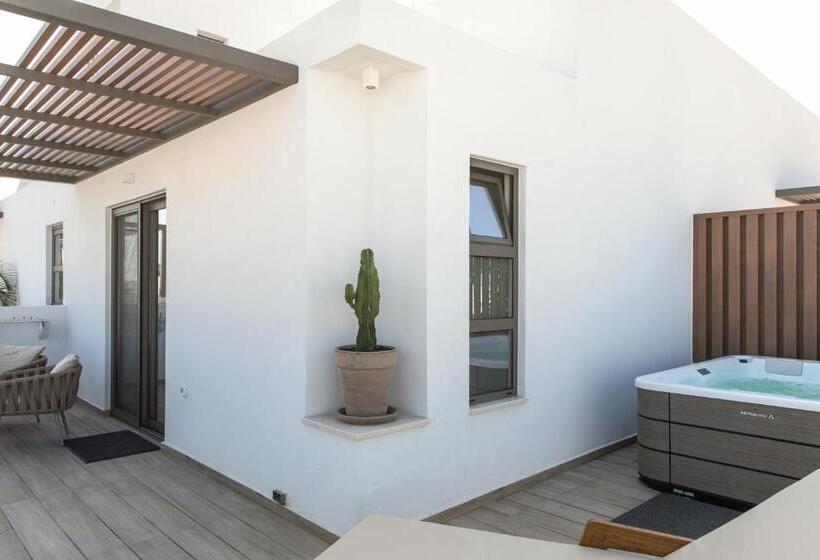 סוויטה דלוקס, Agrelli Hotel & Suites