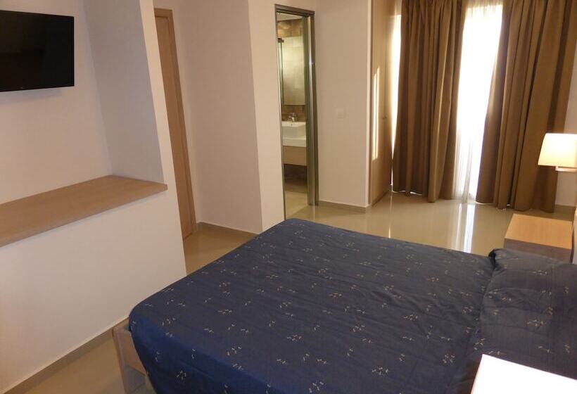 סטודיו סופריור, Agrelli Hotel & Suites