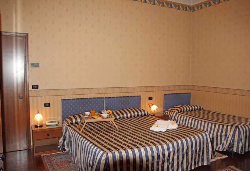 Номер Стандарт Трехместный, Albergo Ristorante Leon D'oro