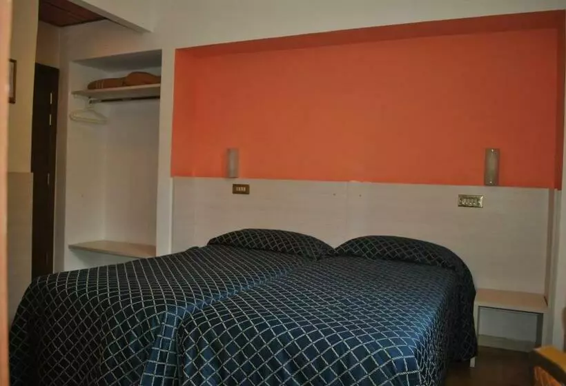 Economy Room