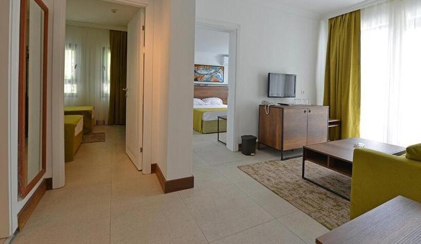 غرفة عائلية, Bitez Garden Life