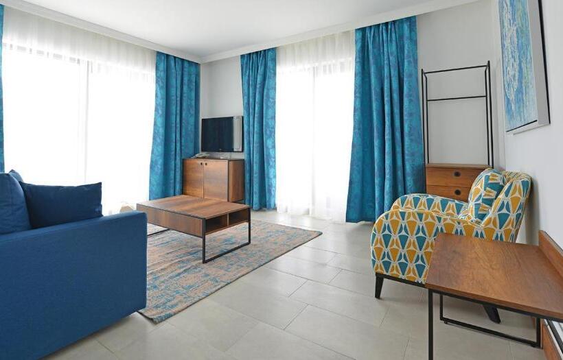 غرفة عائلية, Bitez Garden Life