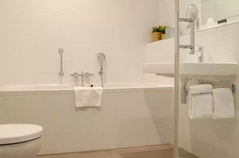 اتاق اجرایی با تخت بزرگ, Flonk Hotel Groningen Zuid, Bw Signature Collection