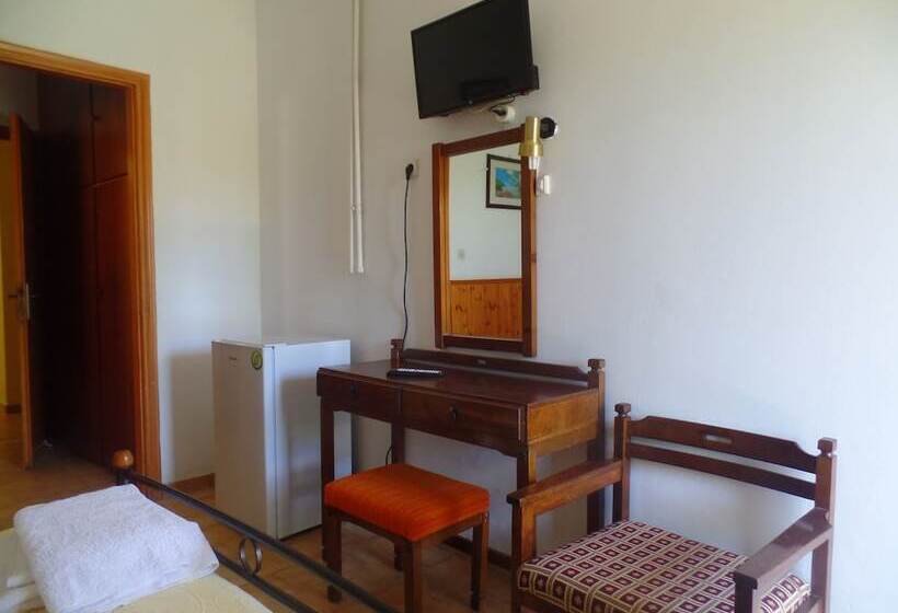 Четырехместный Номер Стандарт, Inomaos