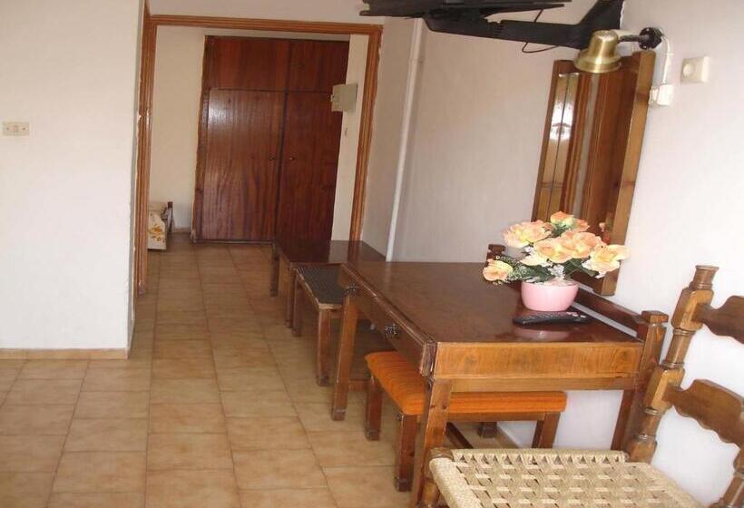 Четырехместный Номер Стандарт, Inomaos