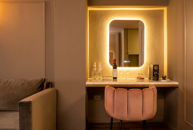 デラックスルーム, Leonardo Gordon Beach