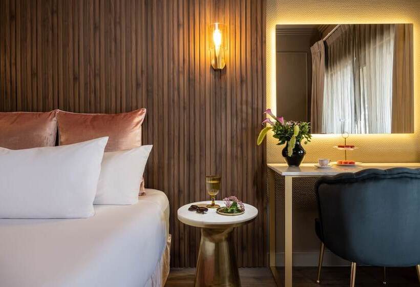 デラックスルーム, Leonardo Gordon Beach