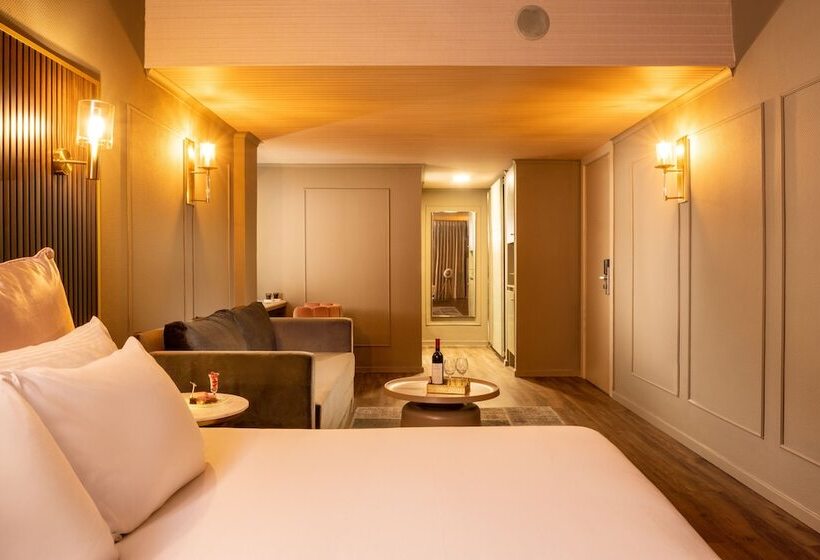 デラックスルーム, Leonardo Gordon Beach