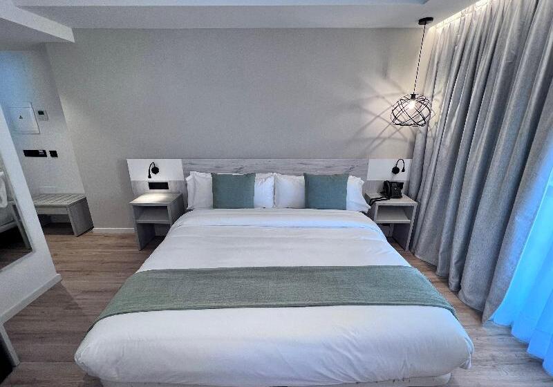 スーペリアールーム, Leonardo Gordon Beach