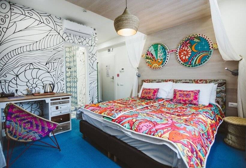 스탠다드 룸, Lol Et Lola