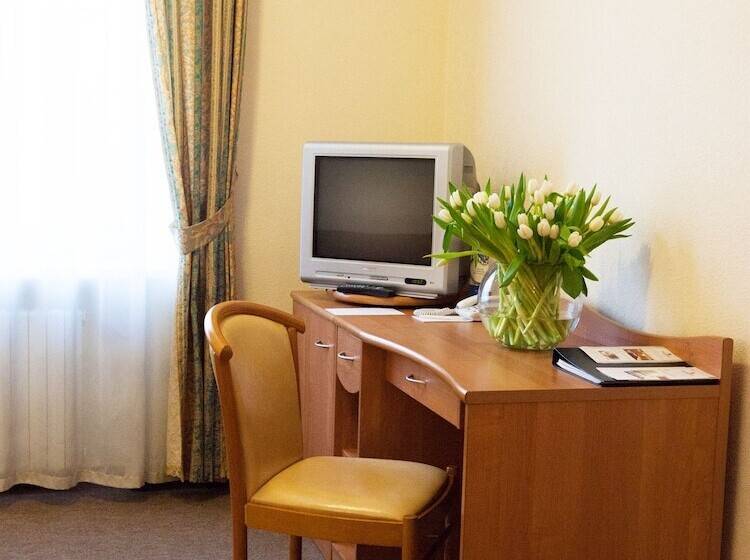 اتاق استاندارد یک نفره, Maxima Zarya