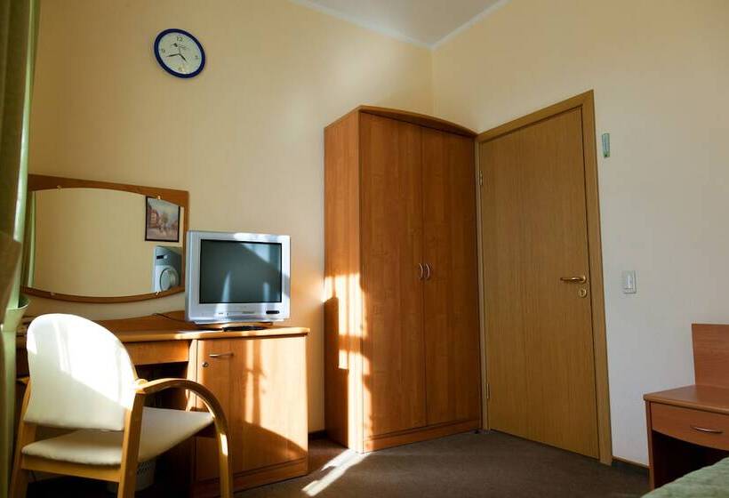 اتاق استاندارد سه نفره, Maxima Zarya