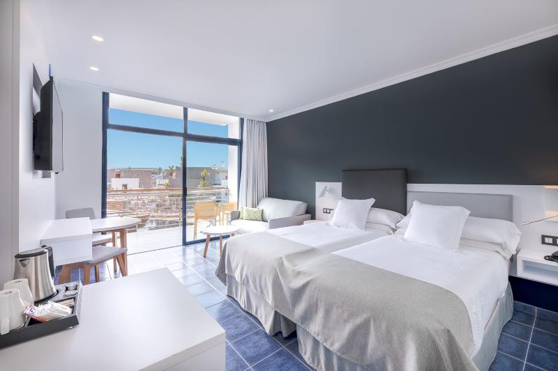 Номер Стандарт Вид на Бассейн, Mirador Papagayo By Livvo