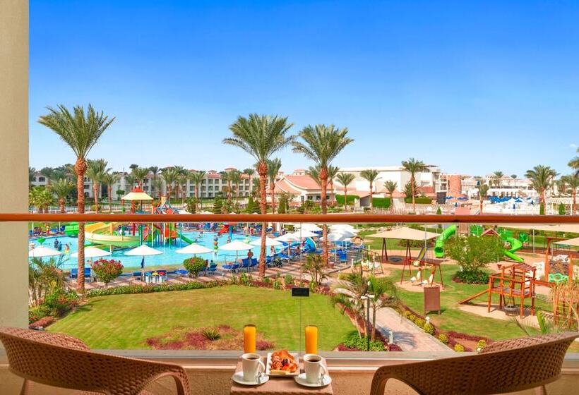 Номер Deluxe Вид на Бассейн, Pickalbatros Dana Beach Resort   Aqua Park