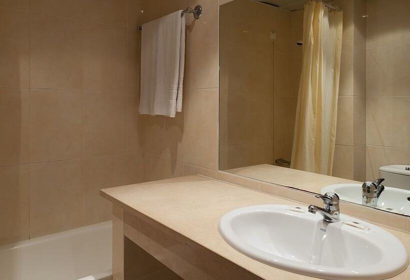 חדר משפחתי, Santa Maria