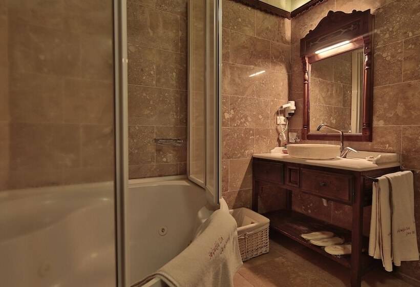 디럭스 트리플 룸, Selcuklu Evi Cave Hotel   Special Category