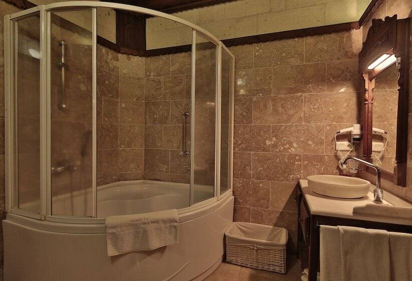 デラックストリプルルーム, Selcuklu Evi Cave Hotel   Special Category