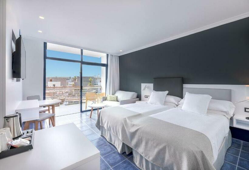 Номер Стандарт Вид на Бассейн, Mirador Papagayo By Livvo