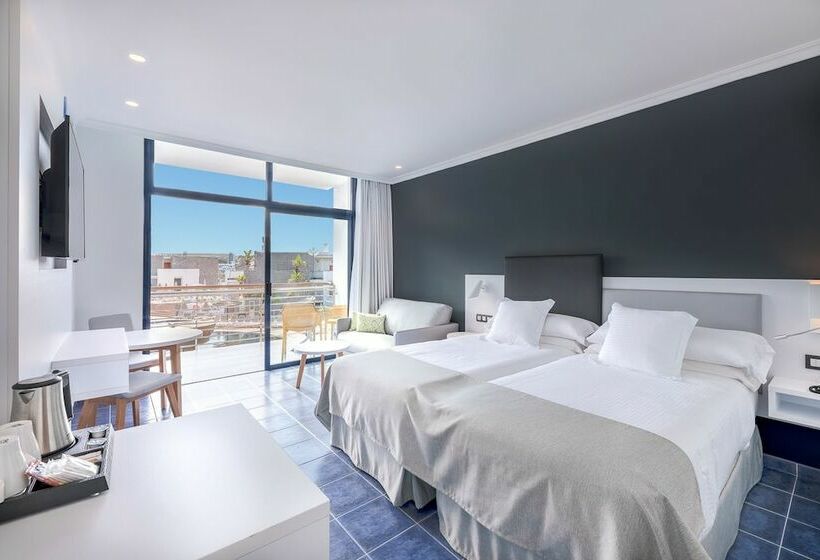 Номер Стандарт Вид на Бассейн, Mirador Papagayo By Livvo