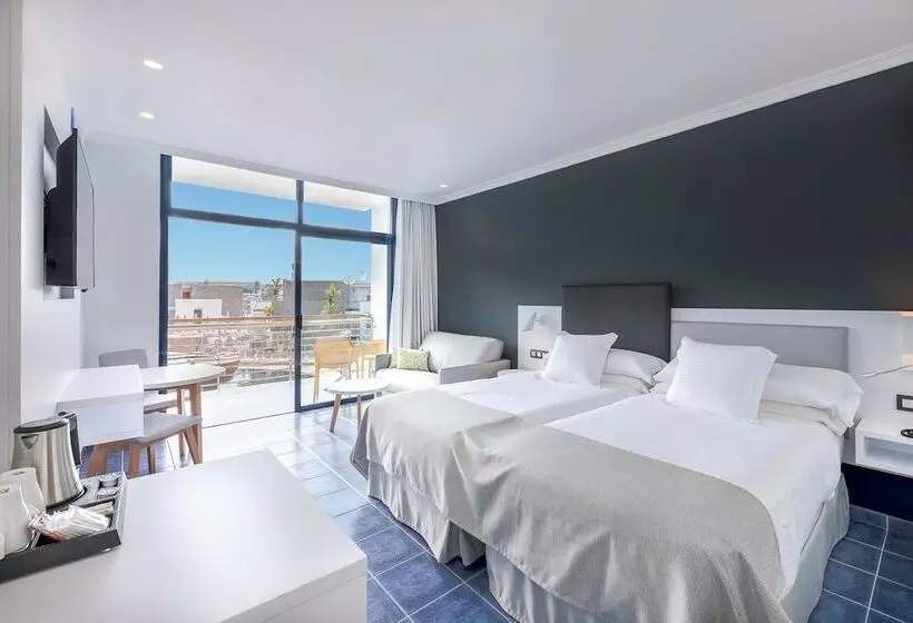 اتاق استاندارد با چشم‌انداز استخر, Mirador Papagayo By Livvo
