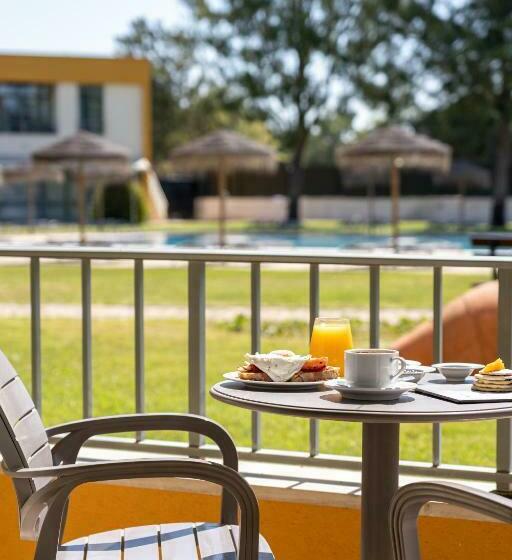 プールビュースタンダードルーム, Vila Park