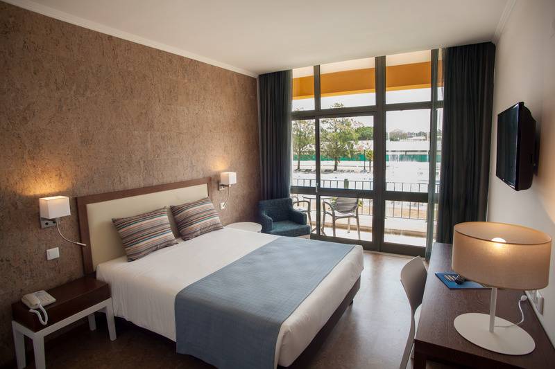 プールビュースタンダードルーム, Vila Park