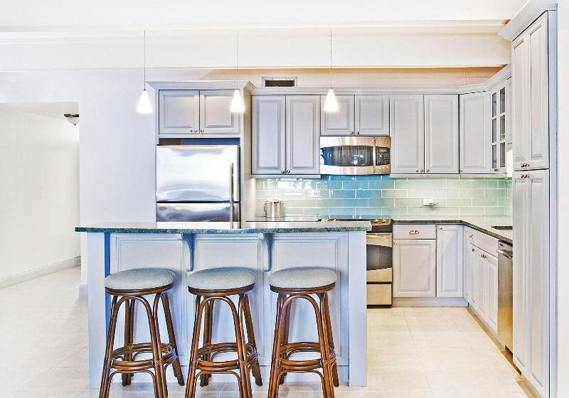 سوئیت 2 خوابه, Secret Harbour Beach Resort