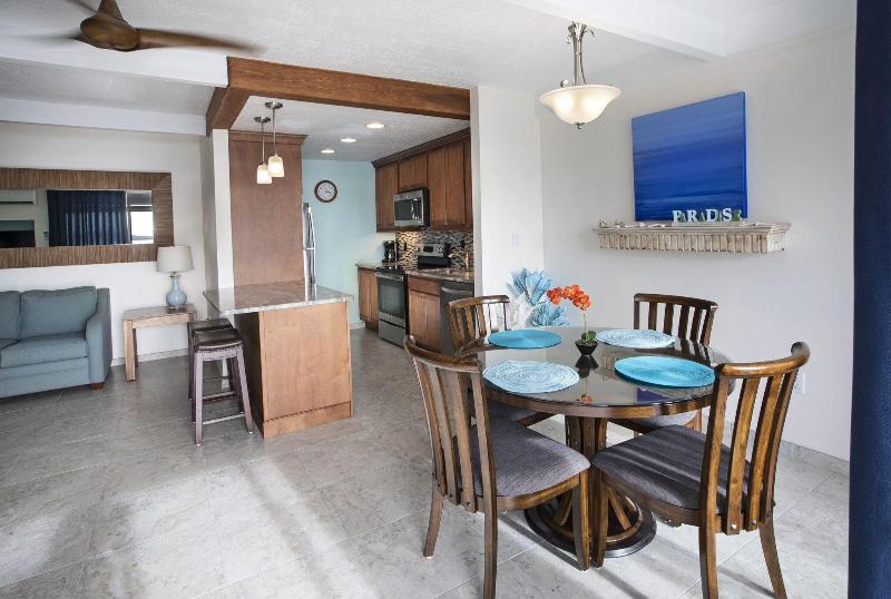 سوئیت با تخت بزرگ, Secret Harbour Beach Resort