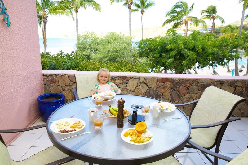 سوئیت با تخت بزرگ, Secret Harbour Beach Resort