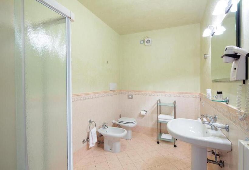 庭の見える１ベッドルームアパートメント, Domina Borgo Degli Ulivi  Garda Lake