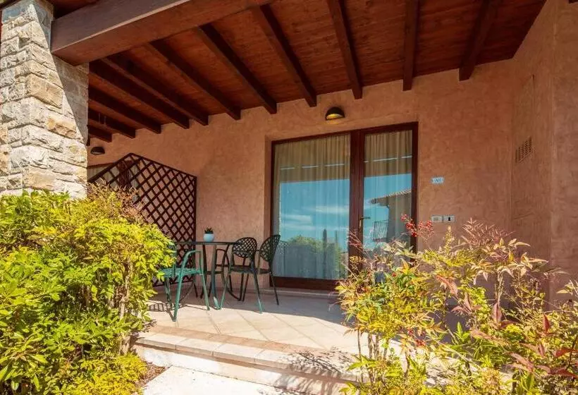 آپارتمان 1 خوابه با چشمانداز باغ, Domina Borgo Degli Ulivi Garda Lake