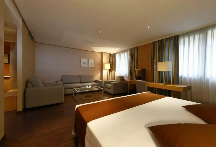 سوییت جونیور, Eurohotel Castellón