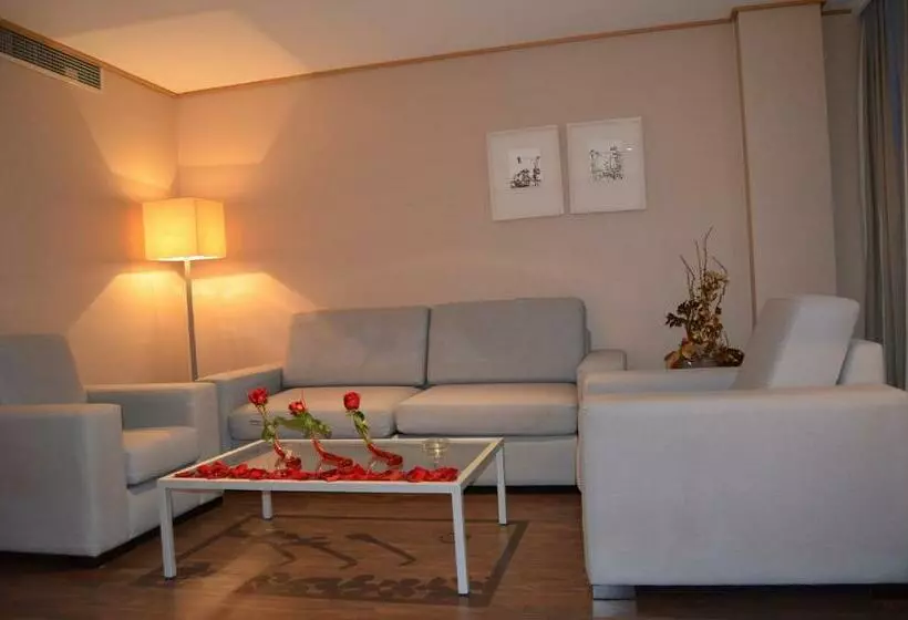 سوییت جونیور, Eurohotel Castellón