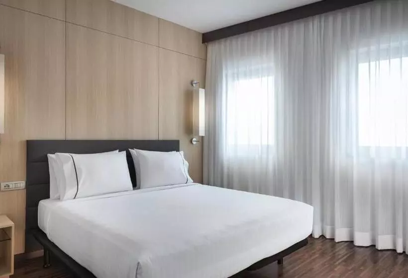 キングサイズベッドのスタンダードルーム, Ac Hotel Milano By Marriott
