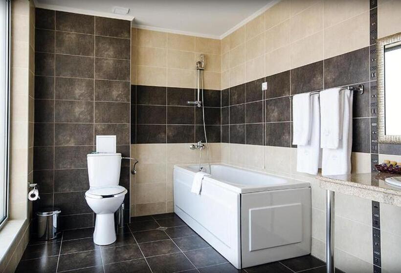 스탠다드 룸, Alliance