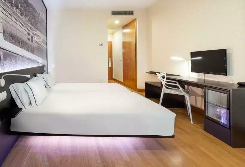 اتاق استاندارد, B&b Hotel Madrid Aeropuerto T4