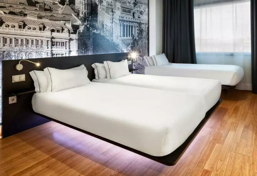 اتاق ساده سه‌ نفره, B&b Hotel Madrid Aeropuerto T4