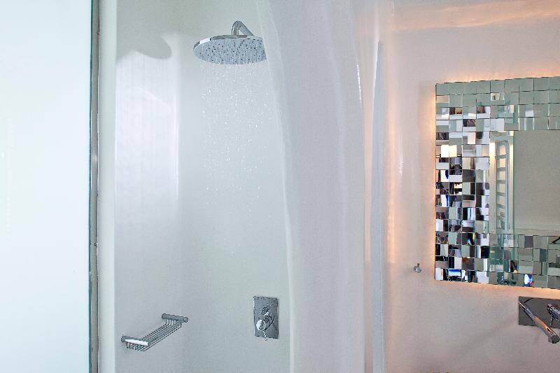 스위트, Belvedere Suites