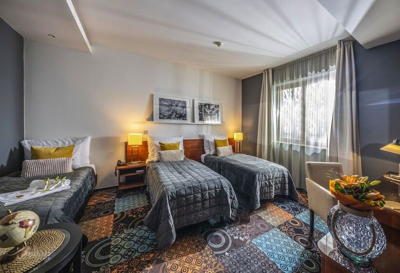 スタンダードトリプルルーム, Budapest Airport Hotel Stáció Wellness & Konferencia