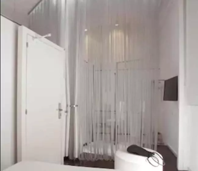 اتاق عادی, Chic & Basic Born Boutique