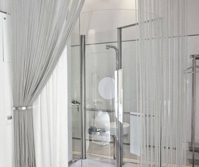 Номер Basic, Chic & Basic Born Boutique